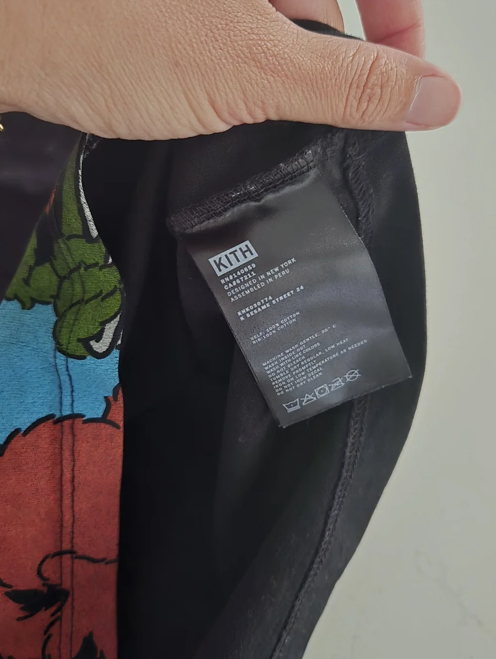 Kith Kids x Sesame Street Family Tee Black 4T Toddler Elmo Cookie Monster Tshirt - Picture 6 of 12